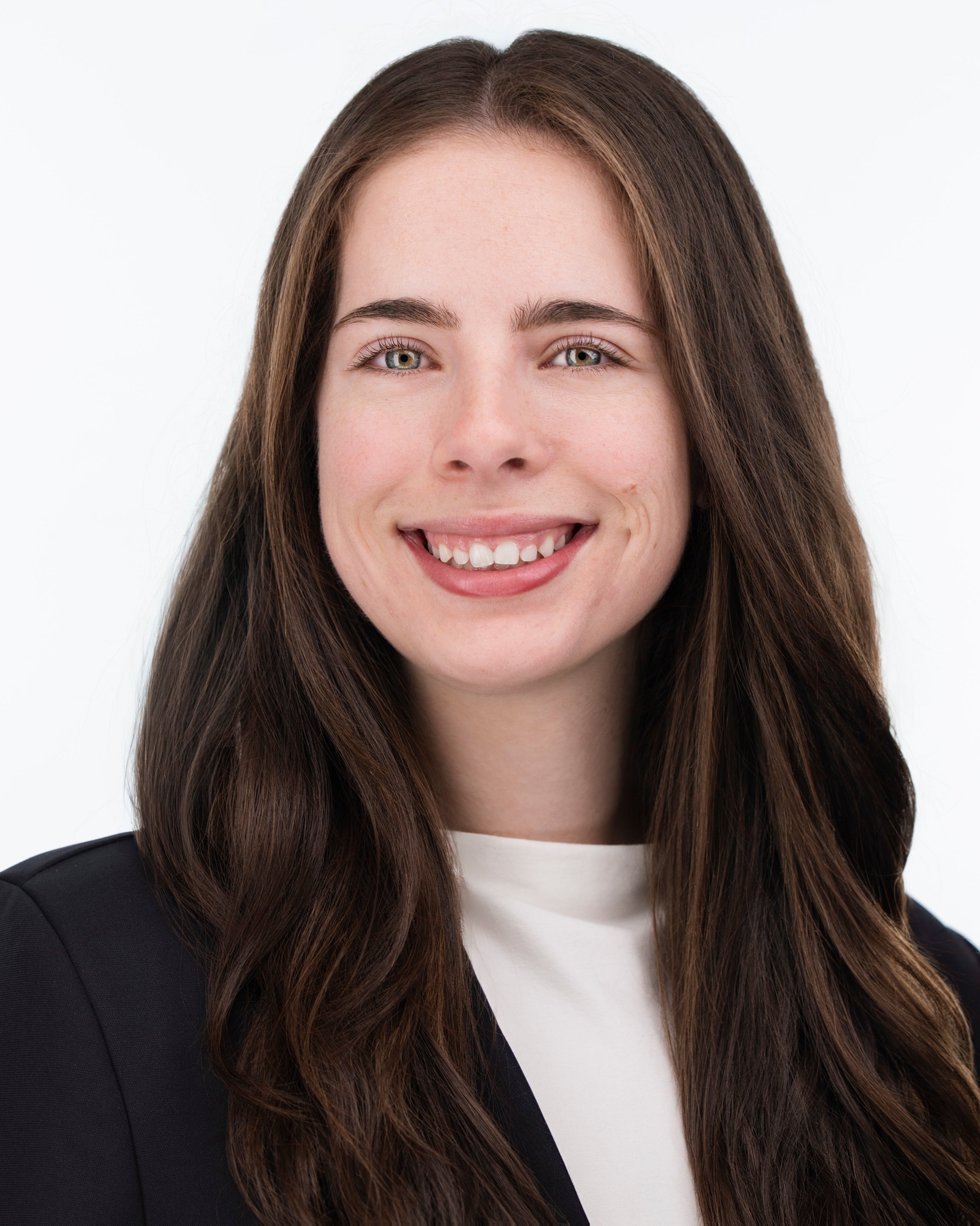 Krysta La Bruna-head shot